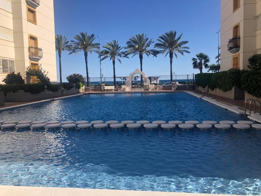 Cal Salmare Seafront Apartment With Rooftop Terrace And Pool Calafell Esterno foto
