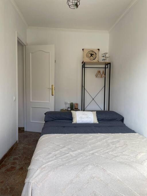 Cal Salmare Seafront Apartment With Rooftop Terrace And Pool Calafell Esterno foto