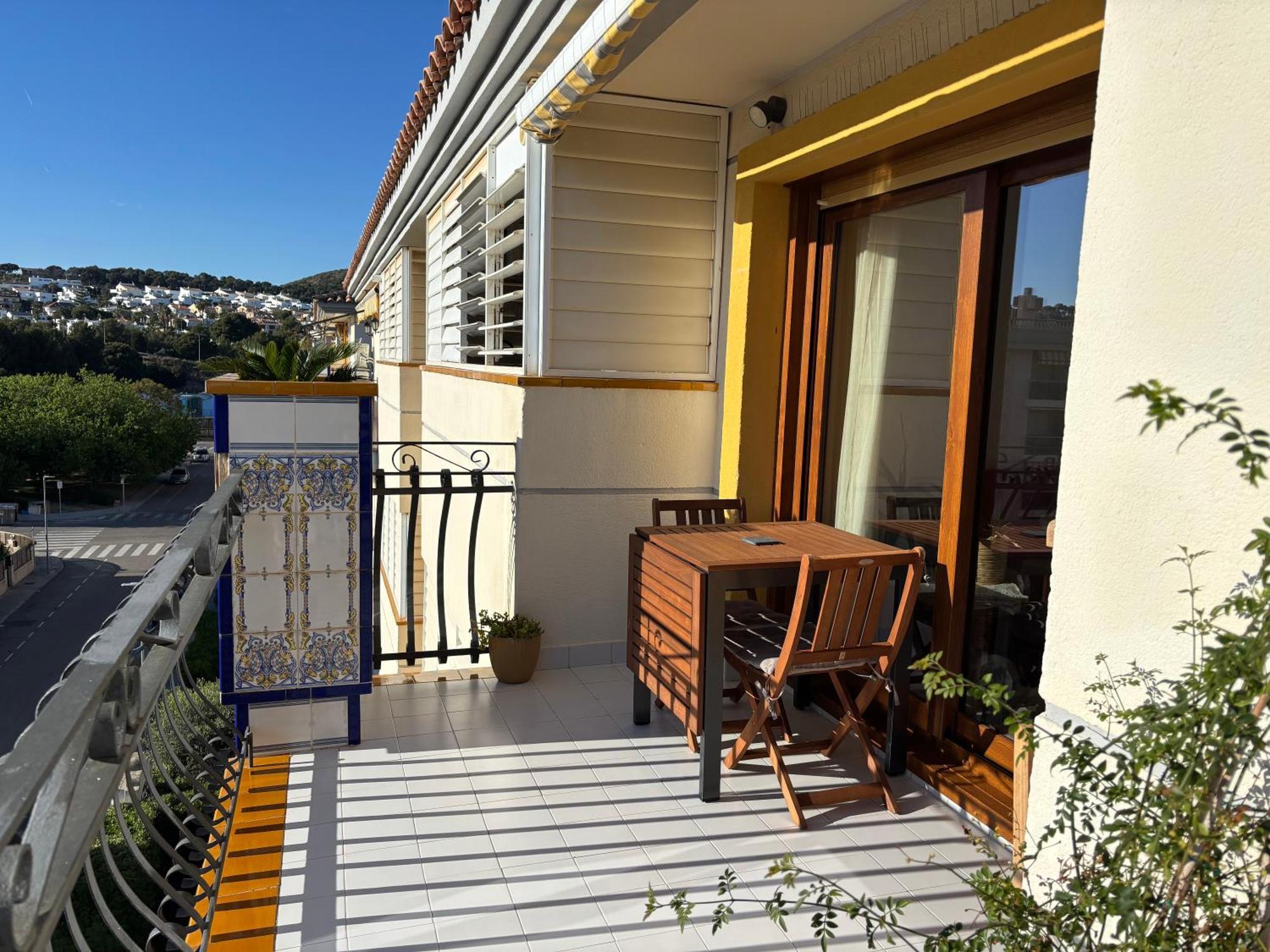 Cal Salmare Seafront Apartment With Rooftop Terrace And Pool Calafell Esterno foto